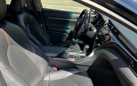 Toyota Camry, 2018 год, 2 550 000 рублей, 7 фотография