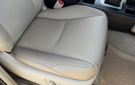 Toyota Land Cruiser Prado 150 рестайлинг 2, 2011 год, 2 850 000 рублей, 12 фотография