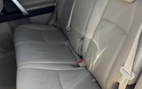 Toyota Land Cruiser Prado 150 рестайлинг 2, 2011 год, 2 850 000 рублей, 16 фотография