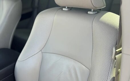 Toyota Land Cruiser Prado 150 рестайлинг 2, 2011 год, 2 850 000 рублей, 15 фотография
