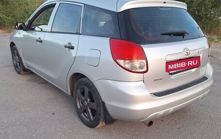 Toyota Matrix, 2002 год, 700 000 рублей, 4 фотография