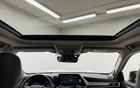 Toyota Highlander, 2021 год, 4 999 000 рублей, 14 фотография
