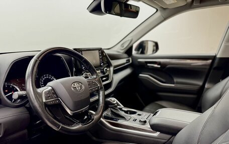 Toyota Highlander, 2021 год, 4 999 000 рублей, 11 фотография