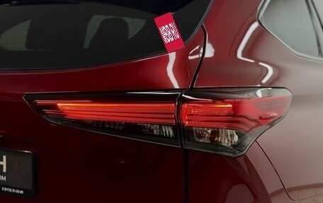 Toyota Highlander, 2021 год, 4 999 000 рублей, 10 фотография