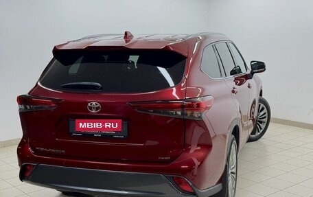 Toyota Highlander, 2021 год, 4 999 000 рублей, 9 фотография