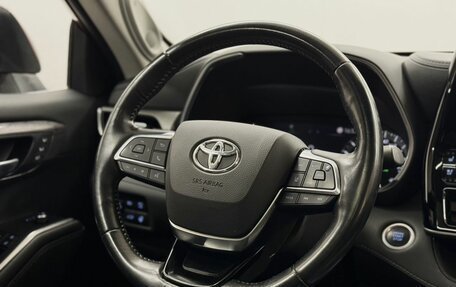 Toyota Highlander, 2021 год, 4 999 000 рублей, 19 фотография