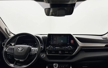 Toyota Highlander, 2021 год, 4 999 000 рублей, 18 фотография