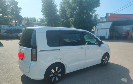 Honda Freed, 2024 год, 1 950 000 рублей, 3 фотография