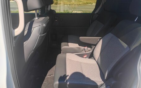 Honda Freed, 2024 год, 1 950 000 рублей, 14 фотография