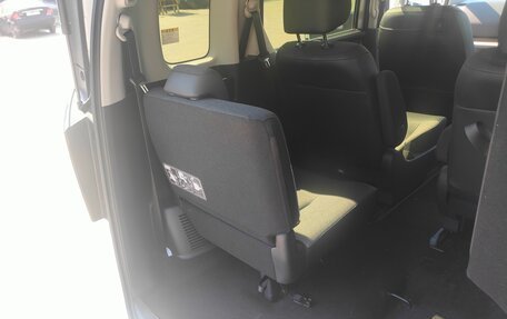 Honda Freed, 2024 год, 1 950 000 рублей, 16 фотография