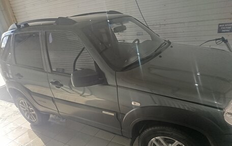 Chevrolet Niva I рестайлинг, 2012 год, 630 000 рублей, 2 фотография