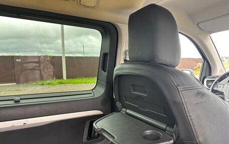 Peugeot Traveller I, 2019 год, 2 300 000 рублей, 13 фотография