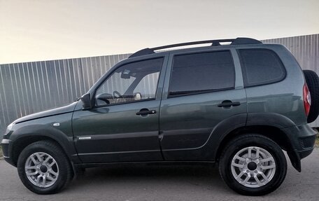 Chevrolet Niva I рестайлинг, 2012 год, 630 000 рублей, 14 фотография