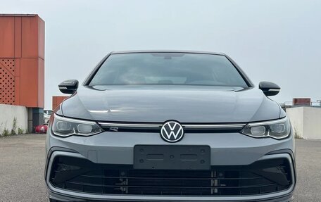 Volkswagen Golf VIII, 2023 год, 2 150 000 рублей, 2 фотография