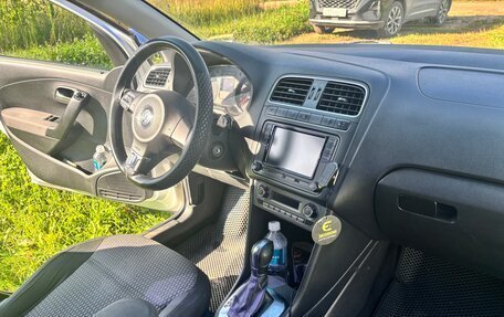 Volkswagen Polo VI (EU Market), 2012 год, 700 000 рублей, 7 фотография
