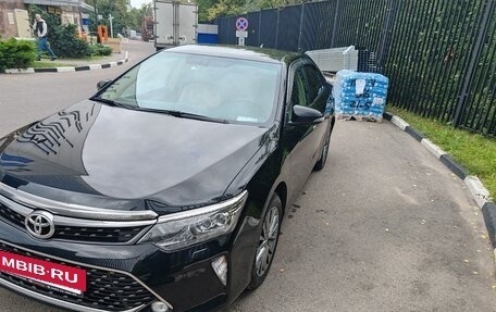 Toyota Camry, 2017 год, 1 870 000 рублей, 6 фотография