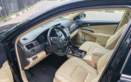 Toyota Camry, 2017 год, 1 870 000 рублей, 13 фотография