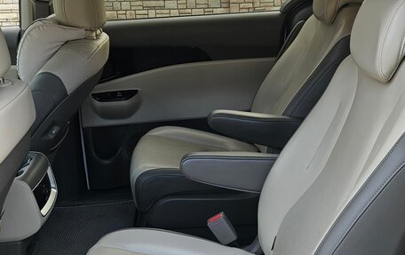 KIA Carnival, 2023 год, 4 520 000 рублей, 9 фотография
