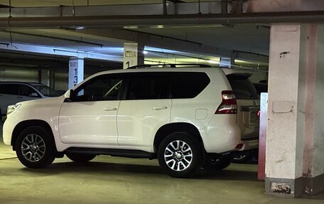 Toyota Land Cruiser Prado 150 рестайлинг 2, 2014 год, 3 750 000 рублей, 11 фотография