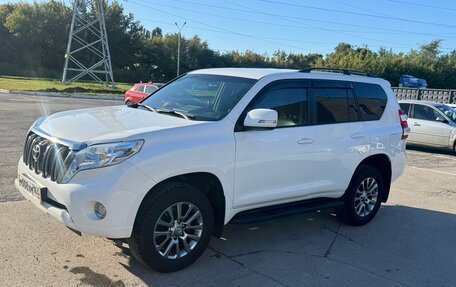 Toyota Land Cruiser Prado 150 рестайлинг 2, 2014 год, 3 750 000 рублей, 3 фотография