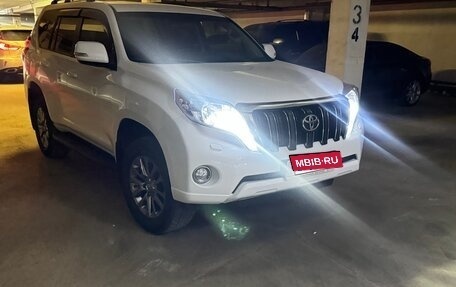 Toyota Land Cruiser Prado 150 рестайлинг 2, 2014 год, 3 750 000 рублей, 14 фотография
