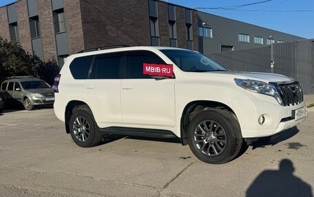 Toyota Land Cruiser Prado 150 рестайлинг 2, 2014 год, 3 750 000 рублей, 4 фотография