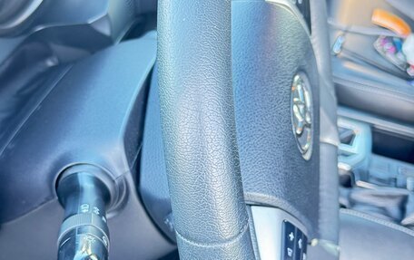 Toyota Land Cruiser Prado 150 рестайлинг 2, 2014 год, 3 750 000 рублей, 26 фотография