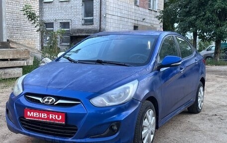 Hyundai Solaris II рестайлинг, 2011 год, 320 000 рублей, 1 фотография