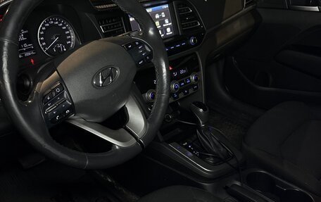 Hyundai Elantra VI рестайлинг, 2019 год, 1 450 000 рублей, 23 фотография