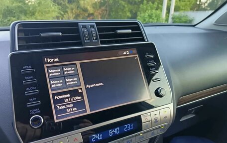 Toyota Land Cruiser Prado 150 рестайлинг 2, 2021 год, 6 450 000 рублей, 3 фотография