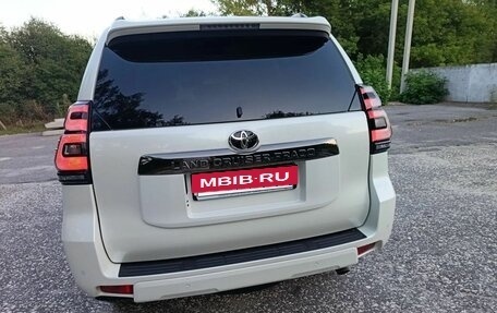 Toyota Land Cruiser Prado 150 рестайлинг 2, 2021 год, 6 450 000 рублей, 6 фотография