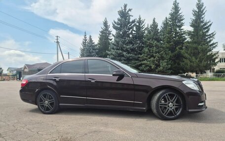 Mercedes-Benz E-Класс, 2012 год, 1 850 000 рублей, 2 фотография