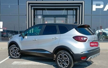 Renault Kaptur I рестайлинг, 2021 год, 1 698 000 рублей, 2 фотография
