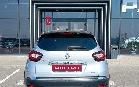 Renault Kaptur I рестайлинг, 2021 год, 1 698 000 рублей, 3 фотография