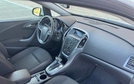 Opel Astra J, 2014 год, 700 000 рублей, 3 фотография
