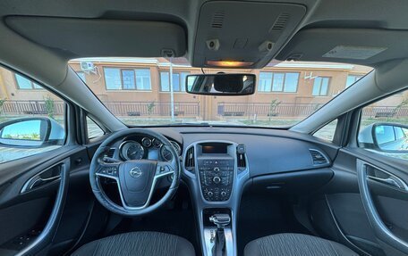 Opel Astra J, 2014 год, 700 000 рублей, 2 фотография