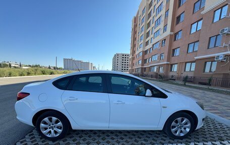 Opel Astra J, 2014 год, 700 000 рублей, 6 фотография