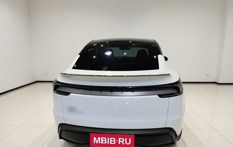 Tesla Model Y I, 2025 год, 5 045 000 рублей, 8 фотография