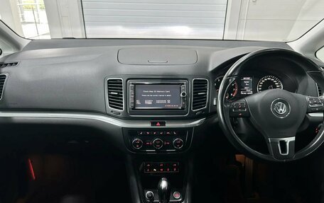Volkswagen Sharan II, 2013 год, 1 200 000 рублей, 13 фотография
