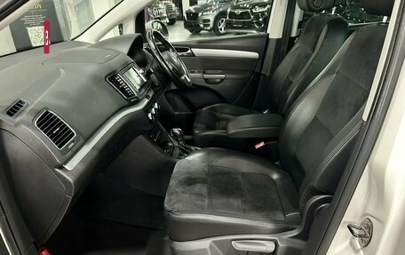 Volkswagen Sharan II, 2013 год, 1 200 000 рублей, 19 фотография