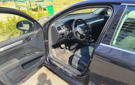 Skoda Superb III рестайлинг, 2013 год, 870 000 рублей, 1 фотография