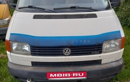 Volkswagen Transporter T4, 2002 год, 599 000 рублей, 2 фотография