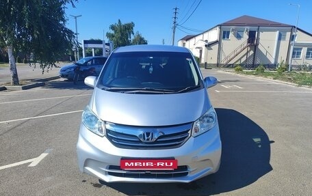 Honda Freed I, 2012 год, 1 080 000 рублей, 8 фотография