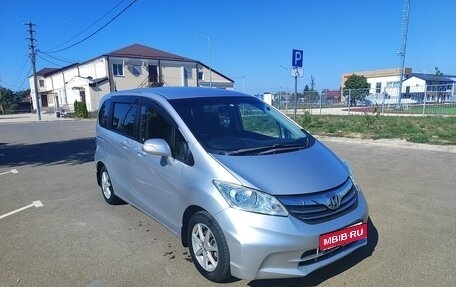 Honda Freed I, 2012 год, 1 080 000 рублей, 7 фотография