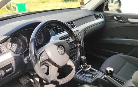 Skoda Superb III рестайлинг, 2013 год, 870 000 рублей, 16 фотография