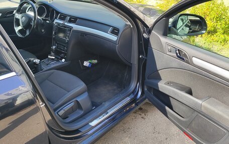 Skoda Superb III рестайлинг, 2013 год, 870 000 рублей, 10 фотография