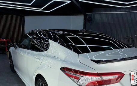 Toyota Camry, 2022 год, 2 950 000 рублей, 2 фотография