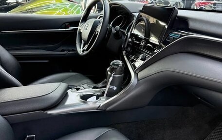 Toyota Camry, 2022 год, 2 950 000 рублей, 6 фотография