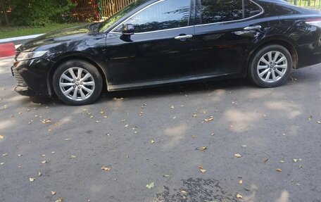Toyota Camry, 2019 год, 2 320 000 рублей, 4 фотография