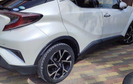 Toyota C-HR I рестайлинг, 2018 год, 2 100 000 рублей, 6 фотография